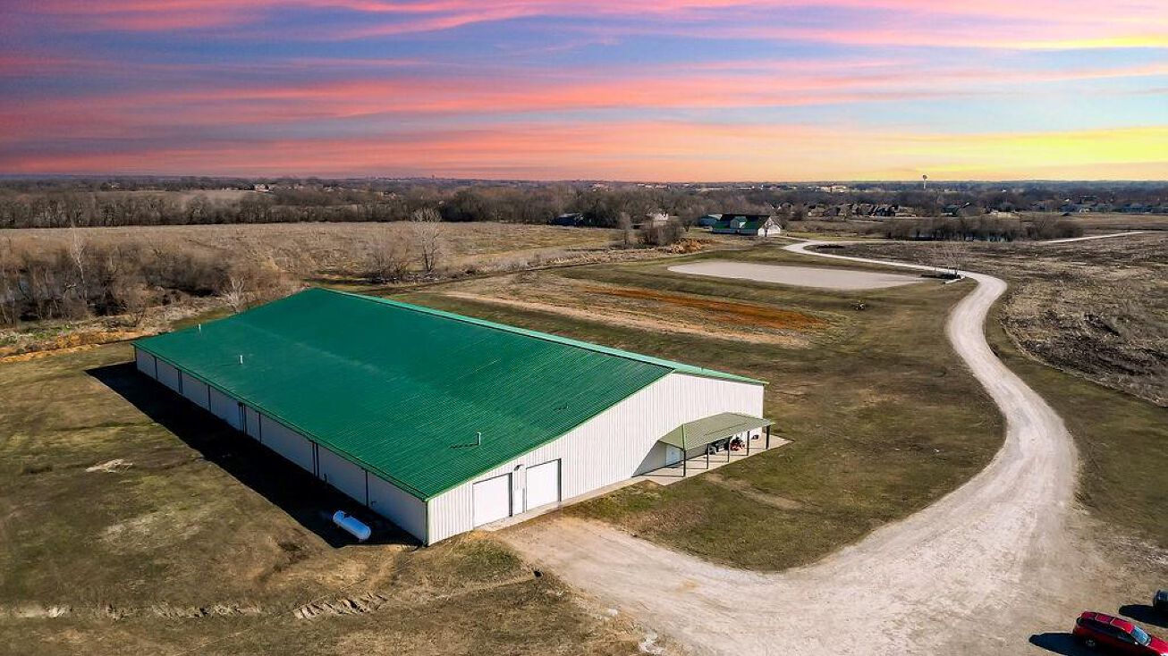 21622 S Harper Road, Peculiar, MO 64078