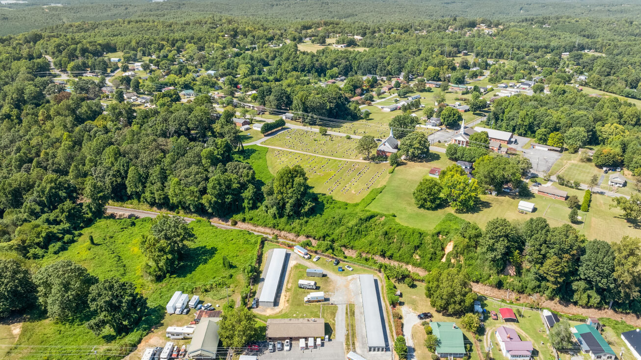 500 W Main St, NC 28655