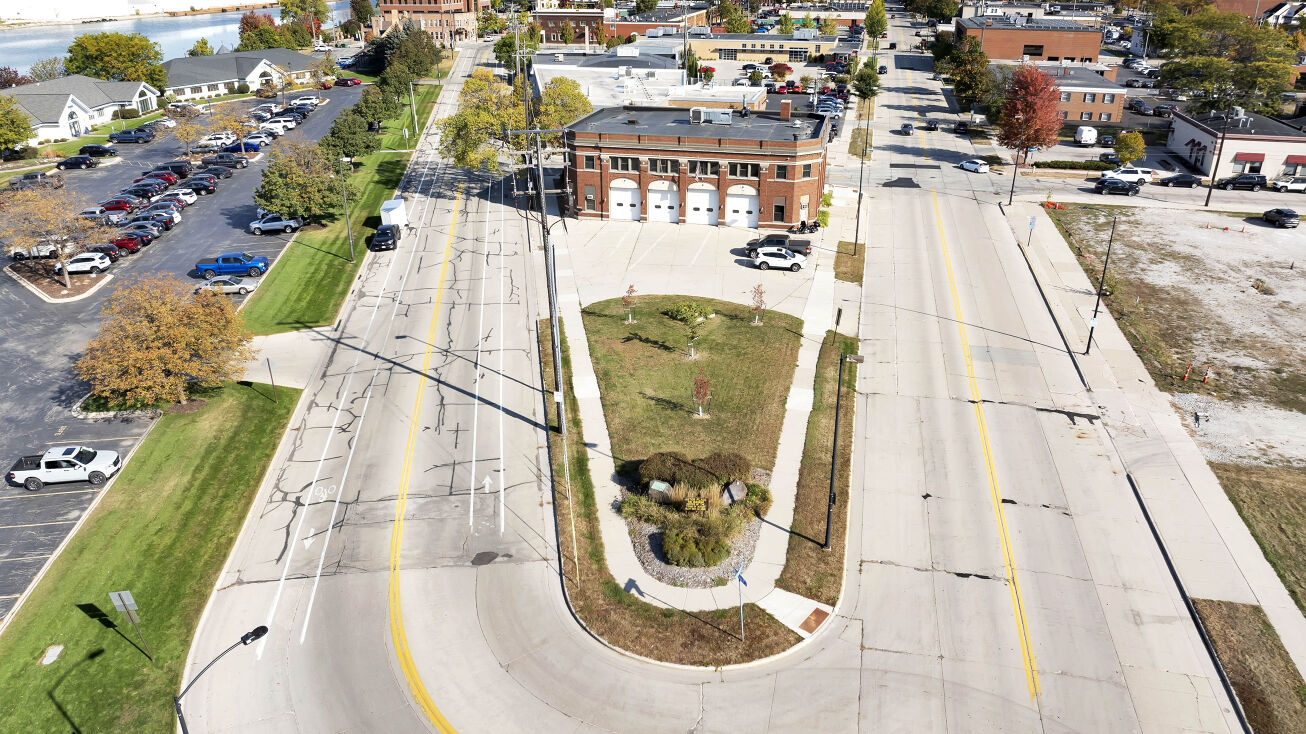Pictures of Retail, Hospitality, Special Purpose property located at 501 S Washington St, Green Bay, WI 54301 for sales - image #1