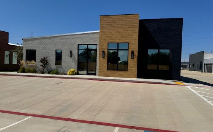 Pictures of Office property located at 8343 Upland Ave, Lubbock, TX 79424 for sales - image #1