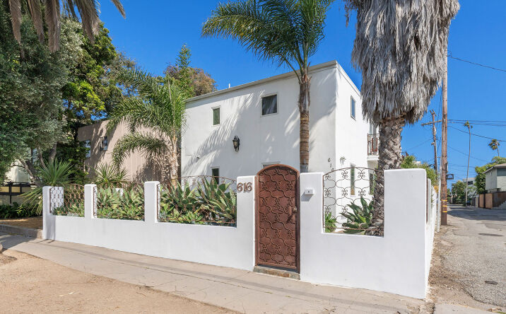 Pictures of Multifamily property located at 616 E Sunset Ave, Los Angeles, CA 90291 for comps - image #1