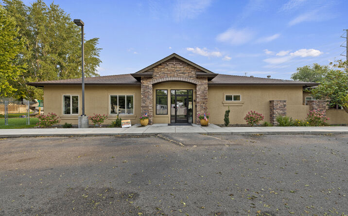 Pictures of Office property located at 2490 S Cloverdale Rd, Boise, ID 83709 for sales - image #1