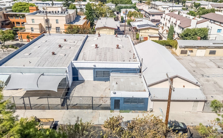 Pictures of Industrial property located at 14117 Bessemer St, Los Angeles, CA 91401 for sales - image #1