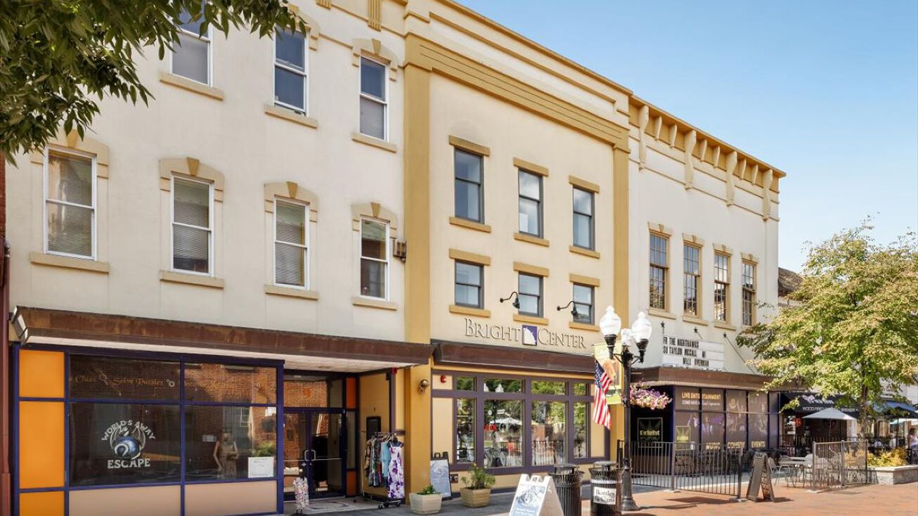 Pictures of Mixed Use, Office, Retail property located at 9 N Loudoun St, Winchester, VA 22601 for sales - image #1