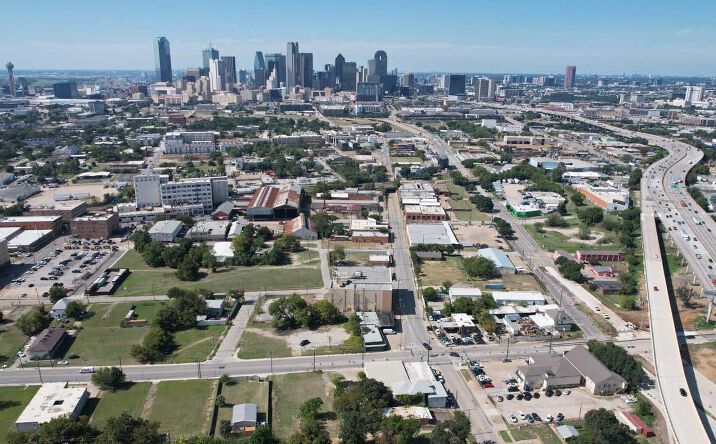 Pictures of Retail, Land property located at 1916 Al Lipscomb Way and 2703 & 2709 s. Harwood st., Dallas, TX 75215 for sales - image #1