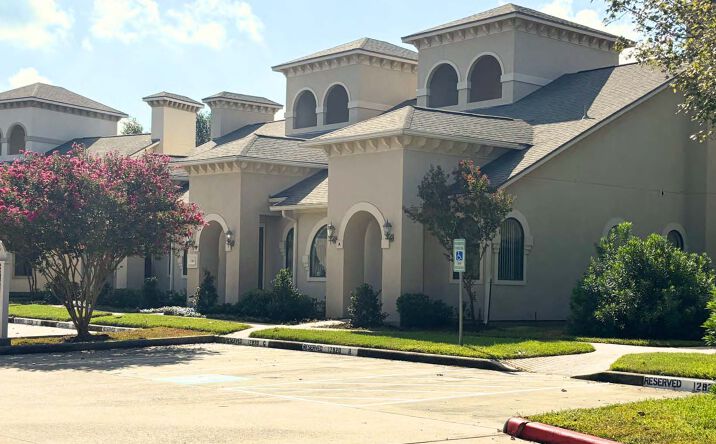 Pictures of Office property located at 12804 Willow Centre Dr, Houston, TX 77066 for sales - image #1