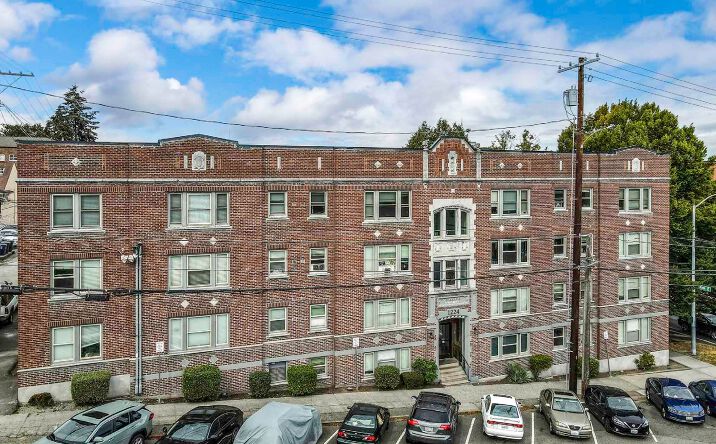 Pictures of Multifamily property located at 1224 S Yakima Ave, Tacoma, WA 98405 for sales - image #1