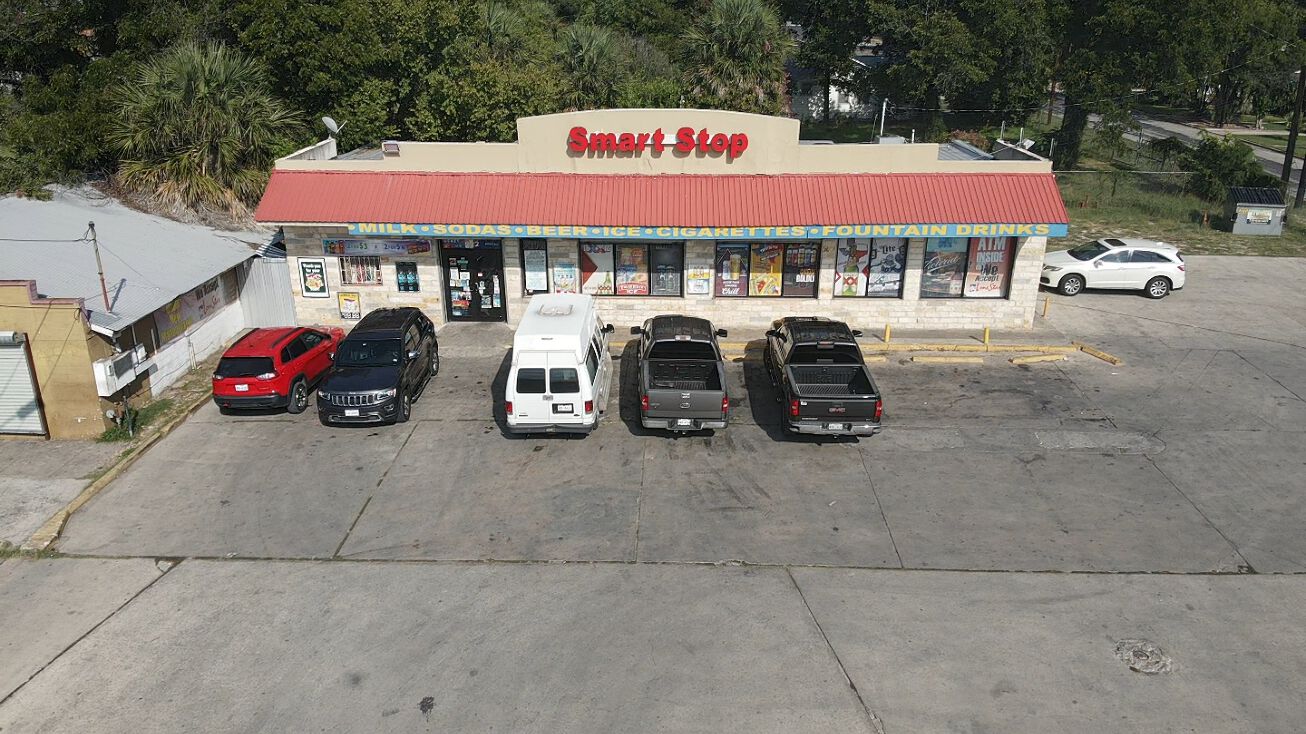 222 N New Braunfels Ave, San Antonio, TX 78202