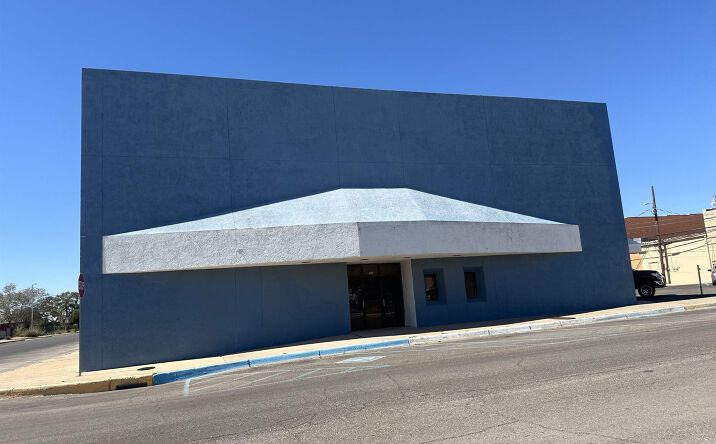 Pictures of Multifamily property located at 210 W Dunnam Street, Hobbs, NM 88240 for sales - image #1