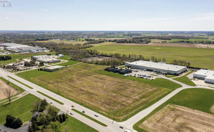 Pictures of Land property located at 1085 W Main St, Bellevue, OH 44811 for sales - image #1