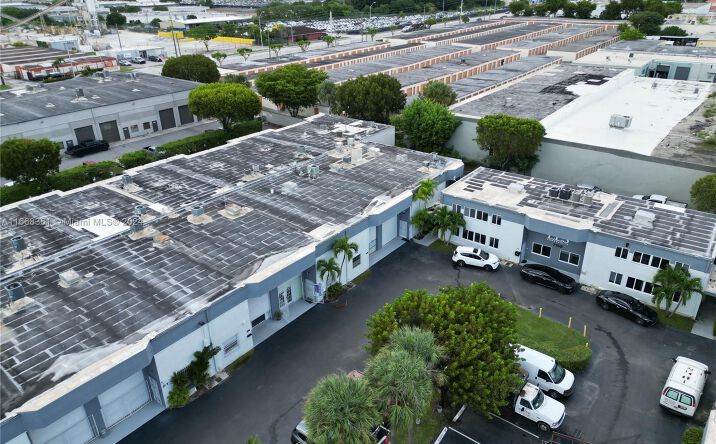Pictures of Retail property located at 47 St, Miami, FL 33155 for sales - image #1