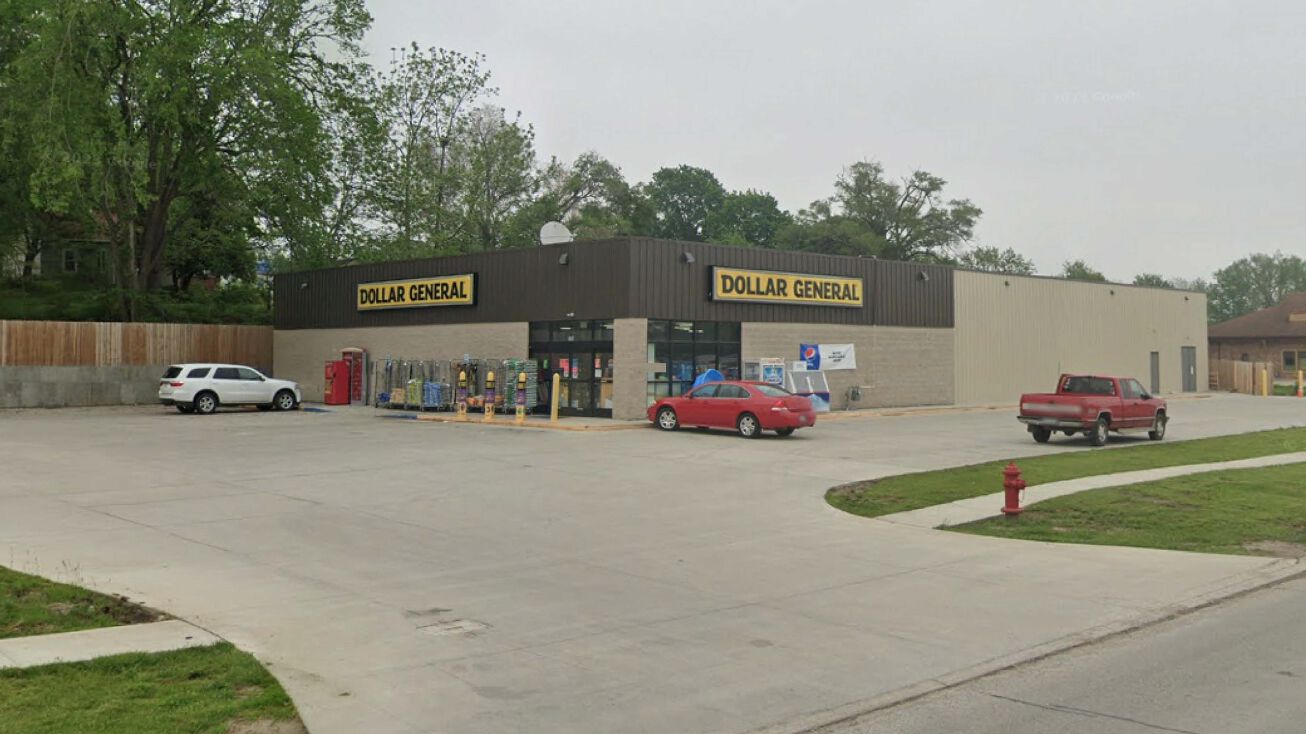 704 E Jackson St, Sigourney, IA 52591