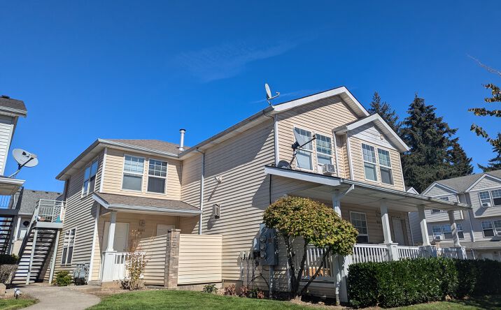 Pictures of Multifamily property located at 8541 NE Russell St, Portland, OR 97220 for sales - image #1