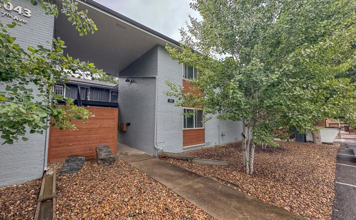 Pictures of Multifamily property located at 3043 17th Ave, Longmont, CO 80503 for sales - image #1