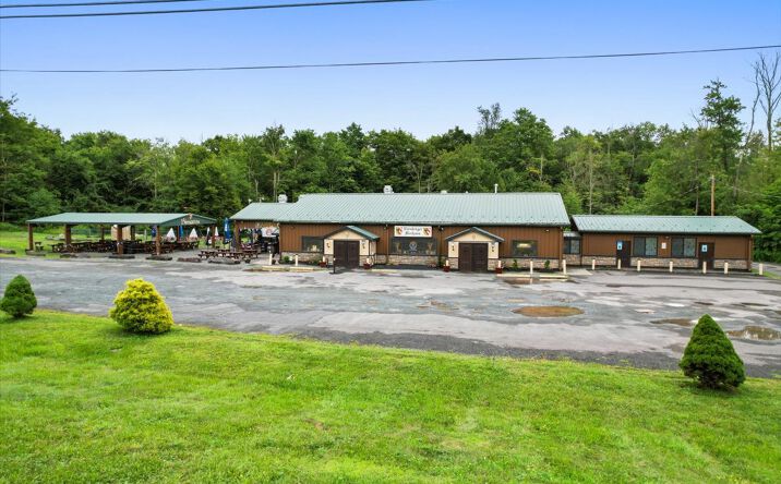 Pictures of Retail property located at 2136 Lake Ariel Hwy, Lake Ariel, PA 18436 for sales - image #1