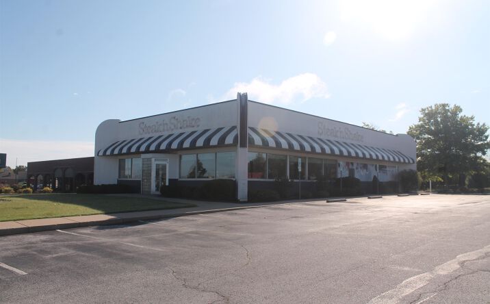 Pictures of Retail property located at 1365 E Main St, Carbondale, IL 62901 for sales - image #1