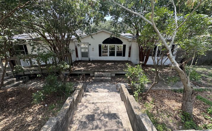image of property at 410 BUCKHORN DR Canyon Lake TX 78133-6300