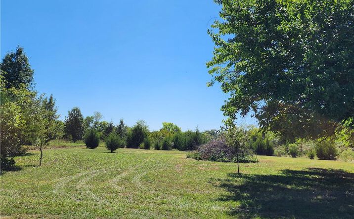 Pictures of Land, Special Purpose, Multifamily property located at 42 Iowa Drive, Linn Valley, KS 66040 for sales - image #1