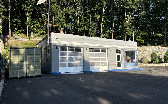 Pictures of Mixed Use, Retail property located at 211 Valley St, Portland, ME 04102 for sales - image #1