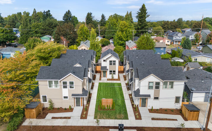 Pictures of Multifamily property located at 6917 N Bank St, Portland, OR 97203 for sales - image #1