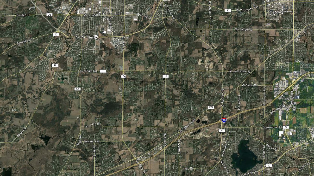 Waukesha Corporate Center, Waukesha, WI 53189