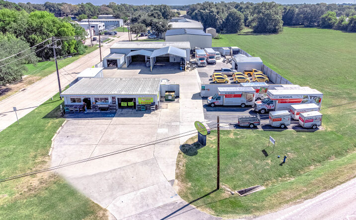Pictures of Business for Sale, Office, Retail property located at 3117 S Main St, Pearland, TX 77581 for sales - image #1