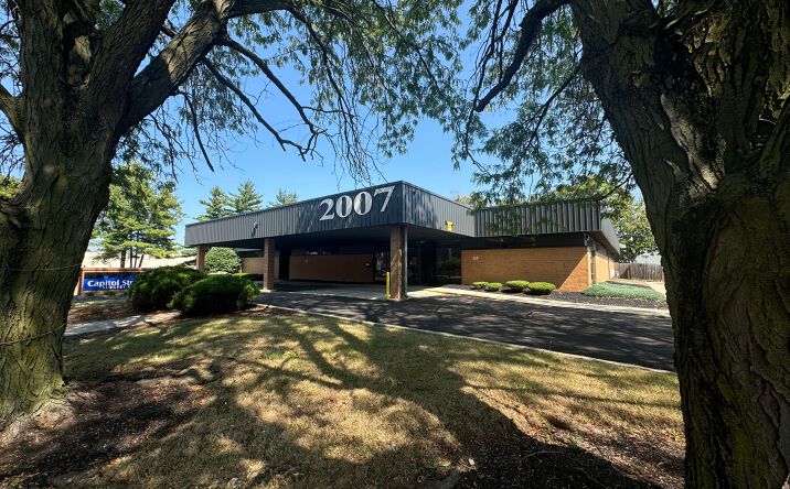 Pictures of Office property located at 2007 N Capitol Ave, Indianapolis, IN 46202 for sales - image #1