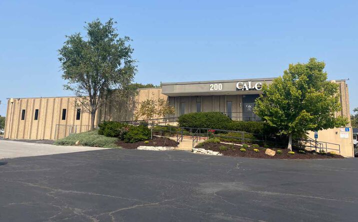 Pictures of Office property located at 200 N Center Drive, Alton, IL 62002 for sales - image #1