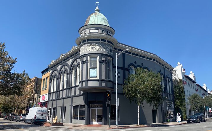 Pictures of Office, Retail property located at 805 Front St, Santa Cruz, CA 95060 for sales - image #1