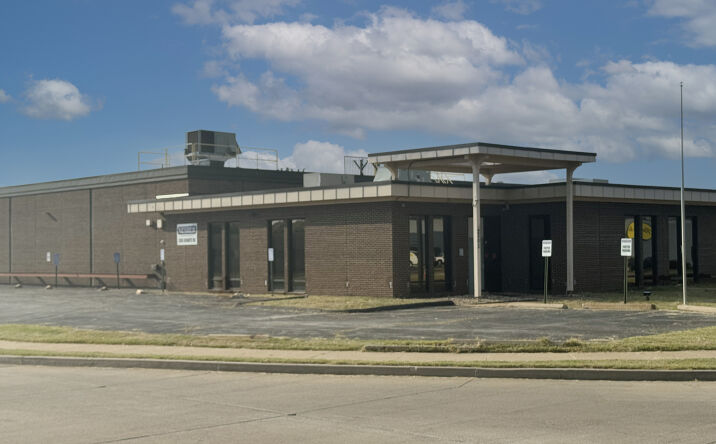 Pictures of Industrial property located at 2303 Schuetz Rd, St. Louis, MO 63146 for sales - image #1