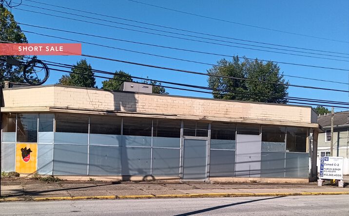 Pictures of Retail, Office property located at 421 Freeport St, New Kensington, PA 15068 for comps - image #1