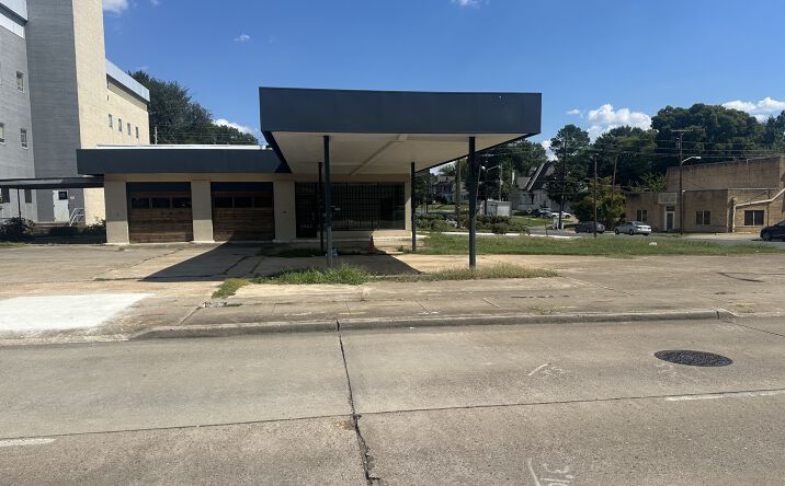 Pictures of Retail property located at 1557 Line Ave, Shreveport, LA 71101 for sales - image #1