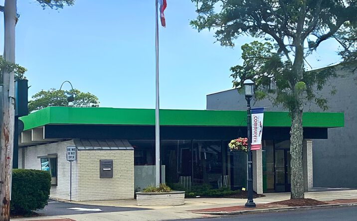 Pictures of Office, Retail property located at 1643 Post Rd, Fairfield, CT 06824 for sales - image #1