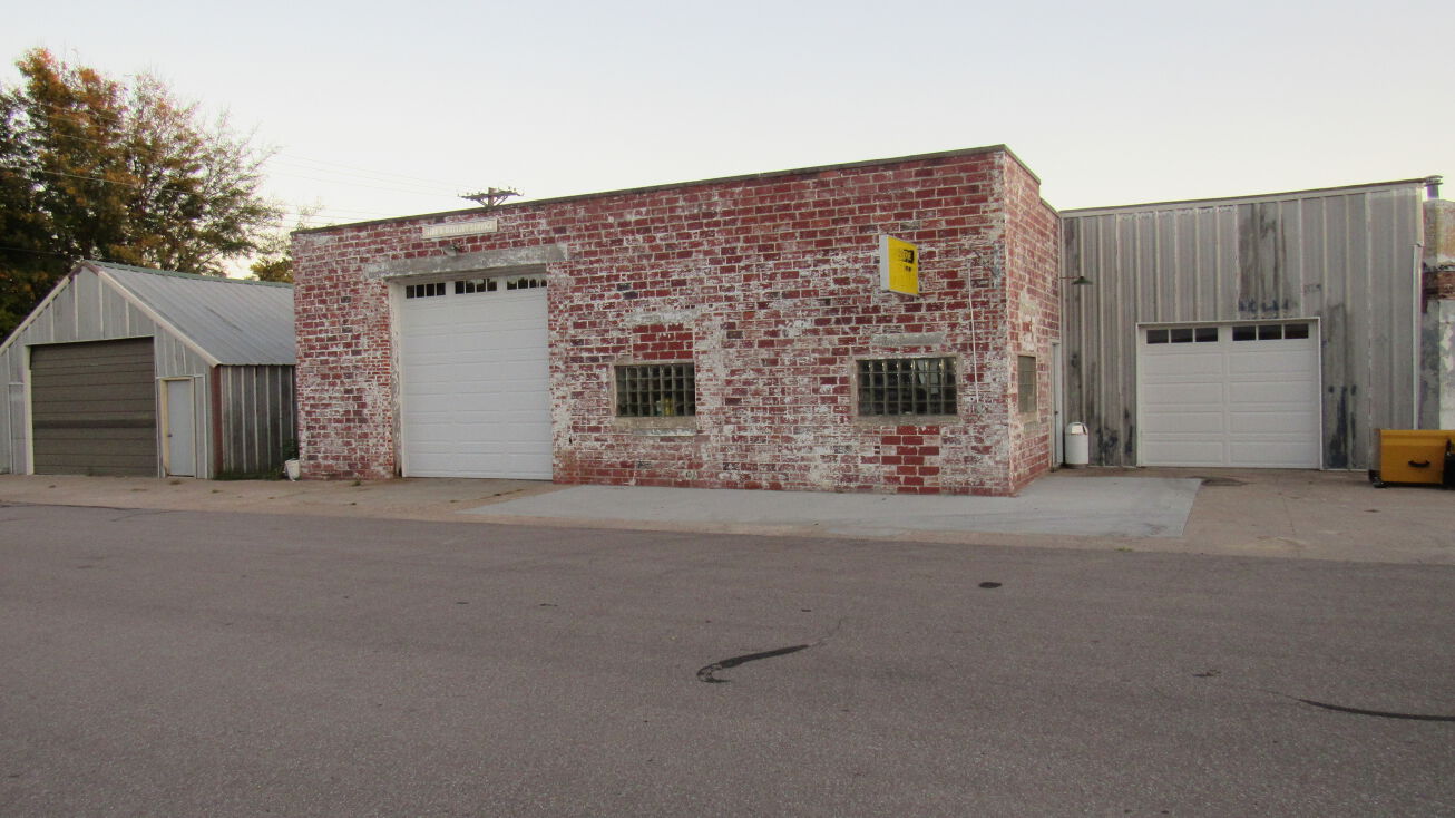 214 N Smith Ave, Kenesaw, NE 68956