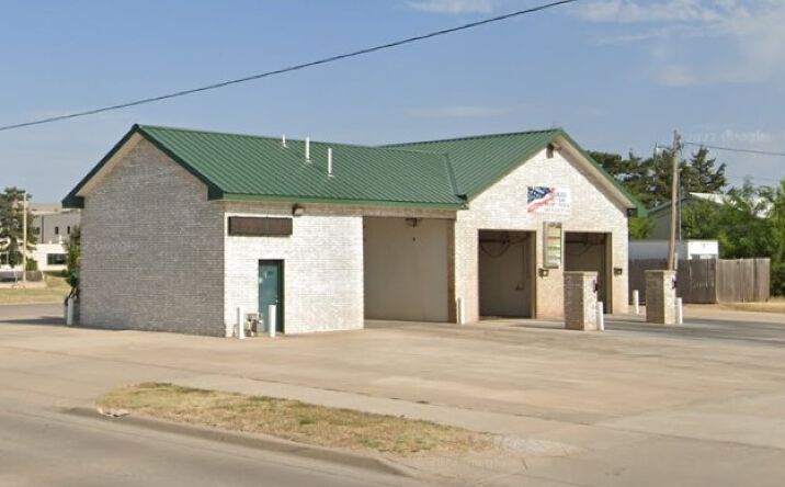 image of property at 623 E 1ST ST Pratt KS 67124-2047