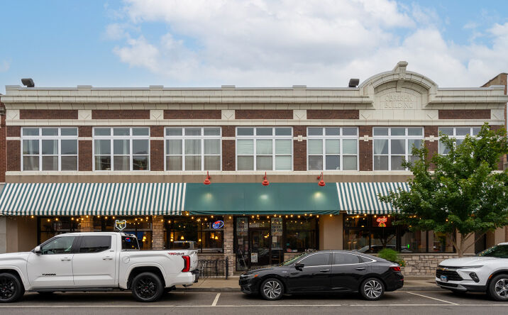 Pictures of Hospitality, Mixed Use, Retail property located at 1326 119th St, Whiting, IN 46394 for sales - image #1