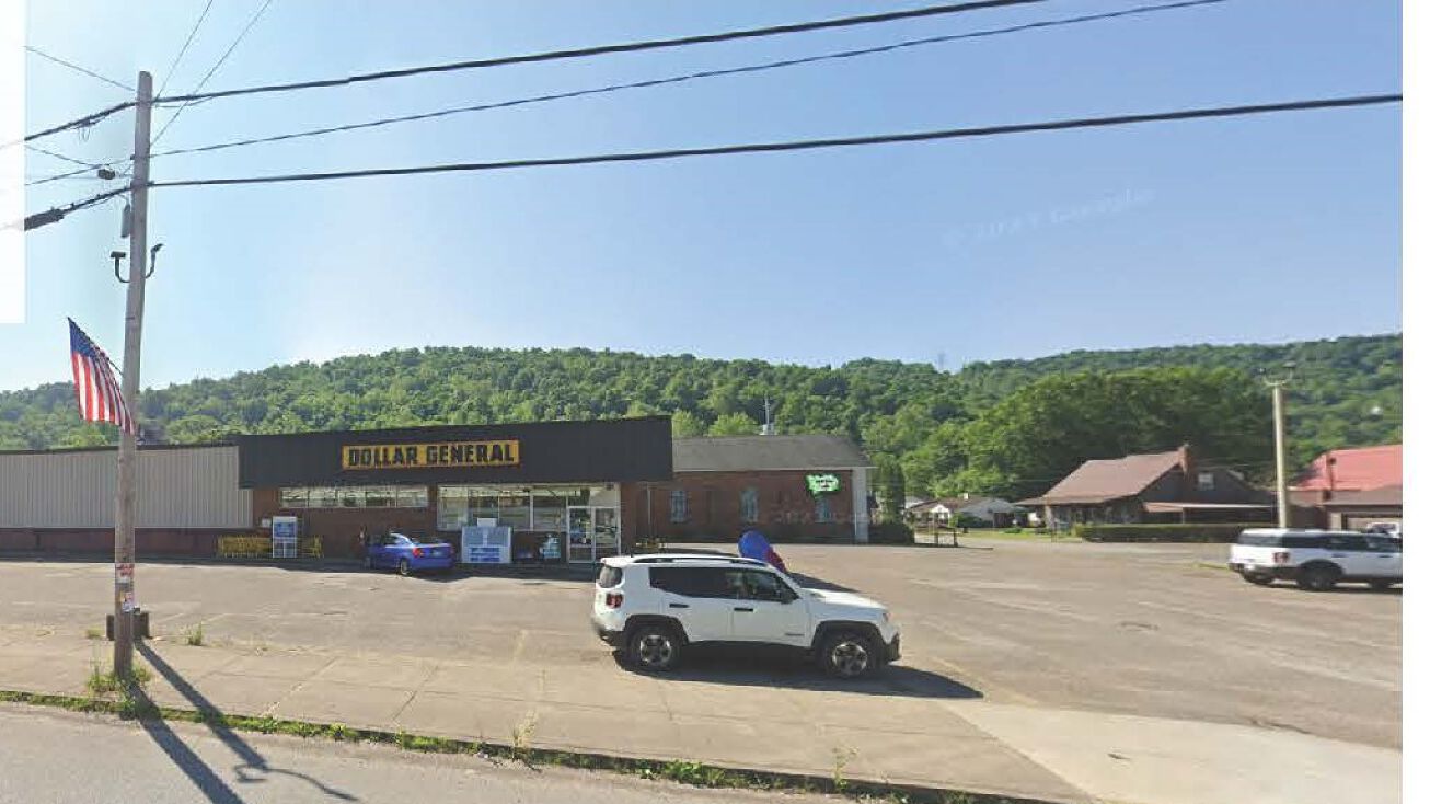 104 N 4th St, Paden City, WV 26159