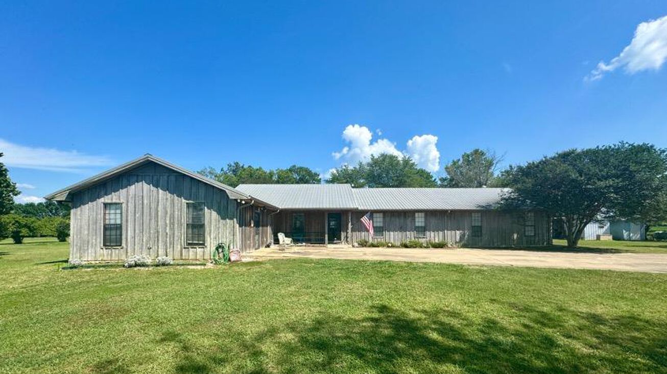 242 Stancel Ln, Ruleville, MS 38771