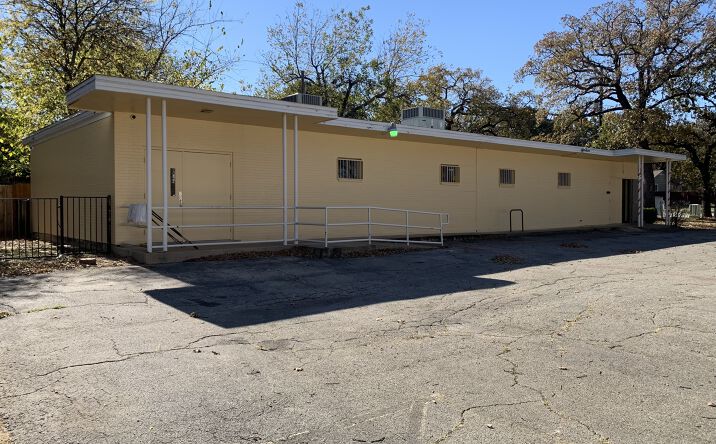 Pictures of Mixed Use, Office, Retail, Special Purpose property located at 2317 Handley Dr, Fort Worth, TX 76112 for sales - image #1