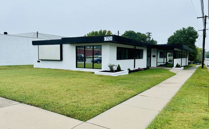 Pictures of Office, Retail property located at 1701 S. Campbell Avenue, Springfield, MO 65807 for sales - image #1