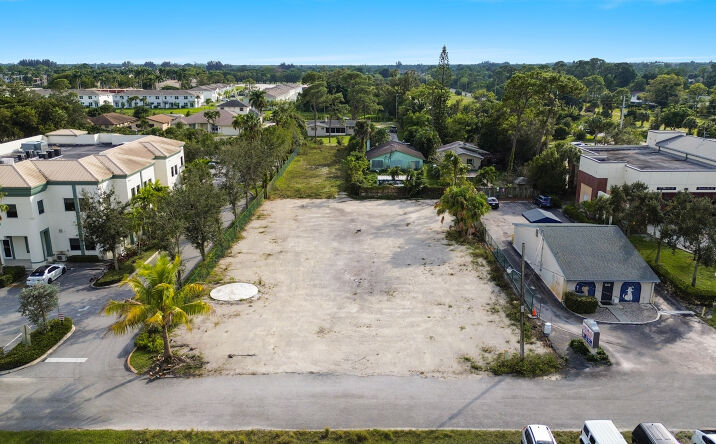 Pictures of Land property located at 6960 Lake Worth Rd, Lake Worth, FL 33467 for sales - image #1