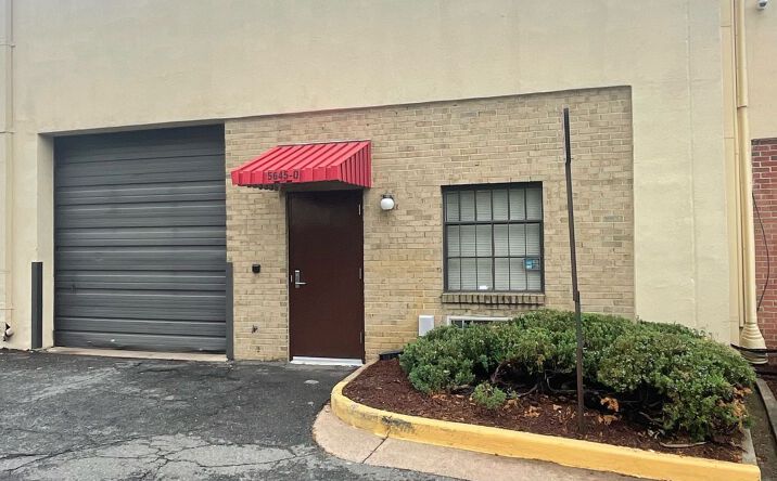 Pictures of Office, Industrial property located at 5645 General Washington Dr, Alexandria, VA 22312 for sales - image #1