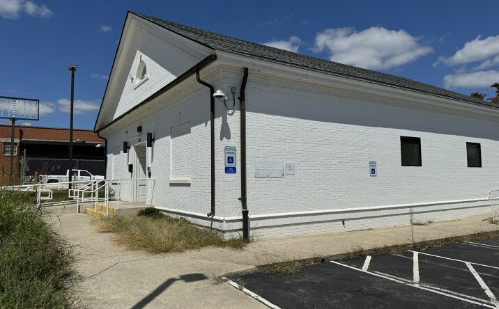 Pictures of Office, Retail property located at 1110 Campbell Ave, Lynchburg, VA 24501 for sales - image #1