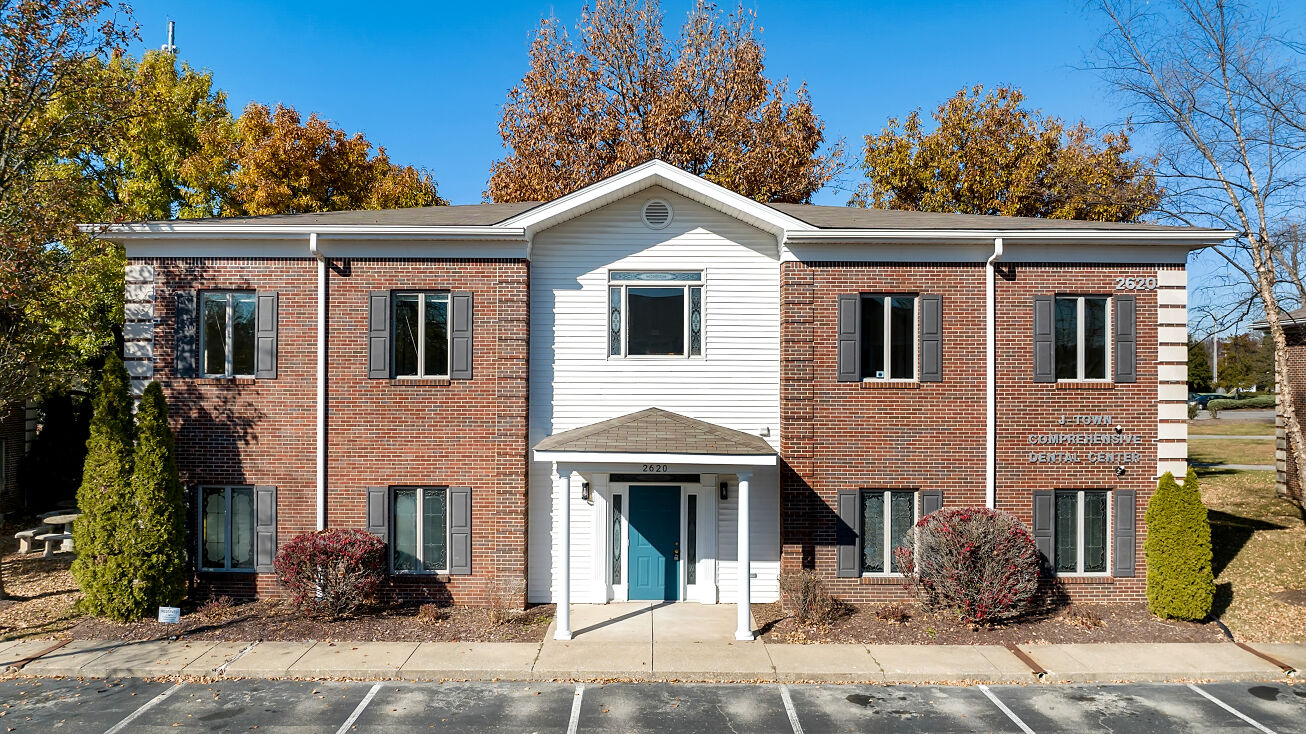 2620 Gleeson Lane, Jeffersontown, KY 40299