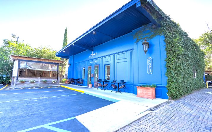 Pictures of Retail property located at 555 Scenic Highway, Pensacola, FL 32503 for sales - image #1