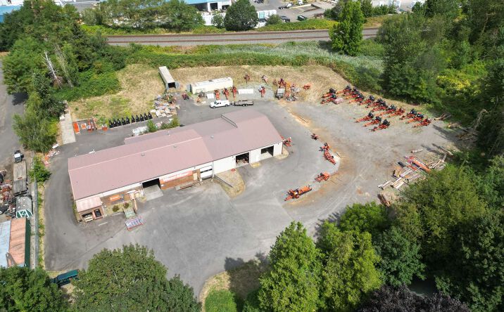 Pictures of Industrial property located at 24435 NE Sandy Blvd, Wood Village, OR 97060 for sales - image #1