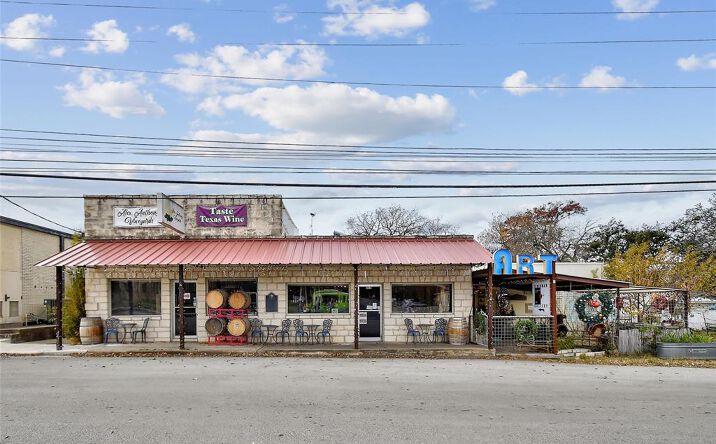Pictures of Retail property located at 213 N Nugent Ave, Johnson City, TX 78636 for sales - image #1