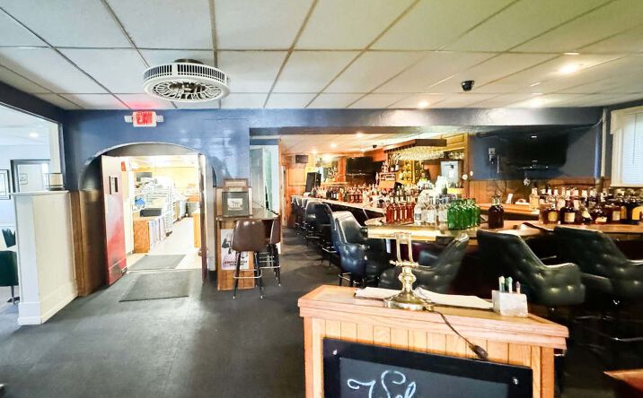 Pictures of Retail property located at 229 Wisconsin Ave, Waukesha, WI 53186 for sales - image #1