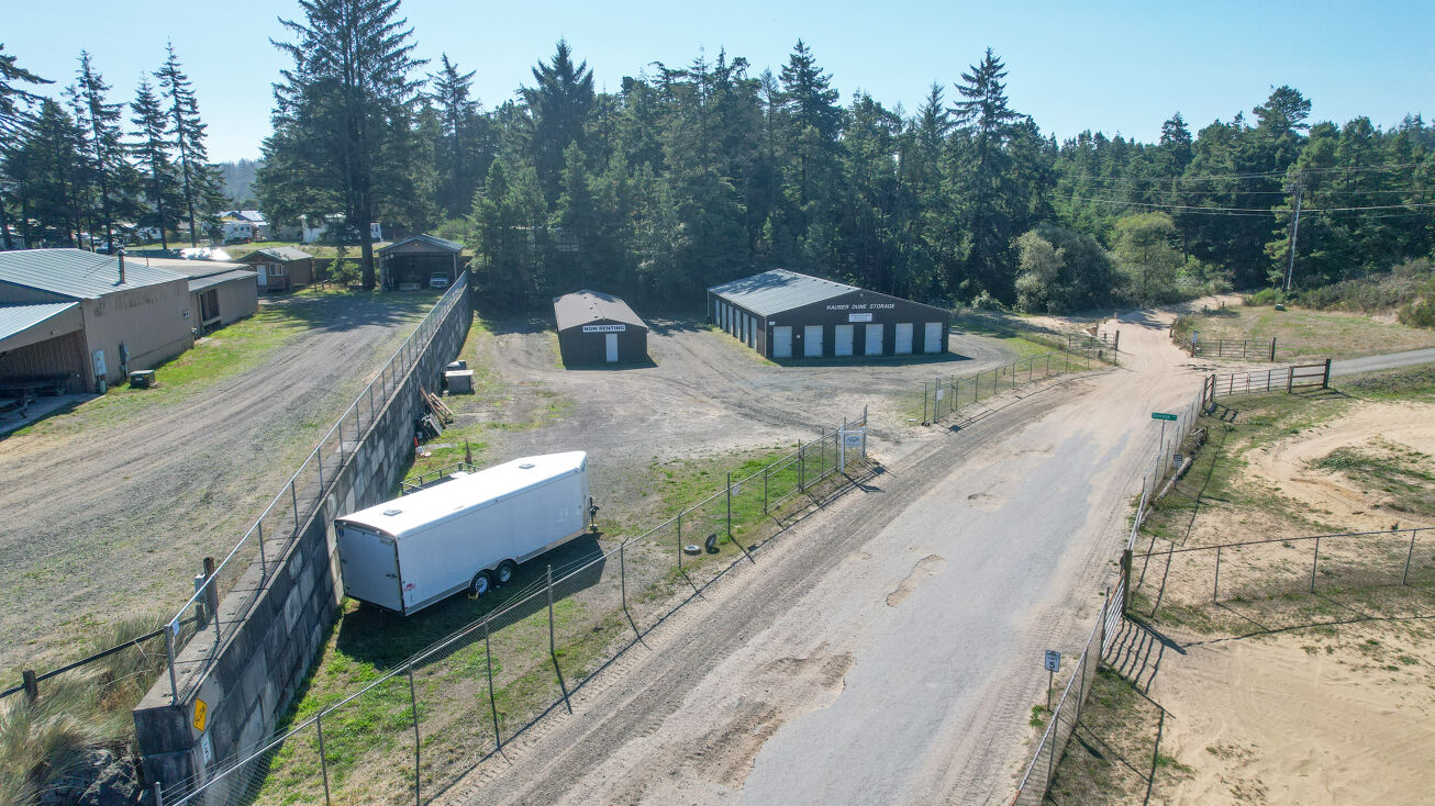 Pictures of Self Storage property located at 93697 Storage Dr, North Bend, OR 97459 for sales - image #1