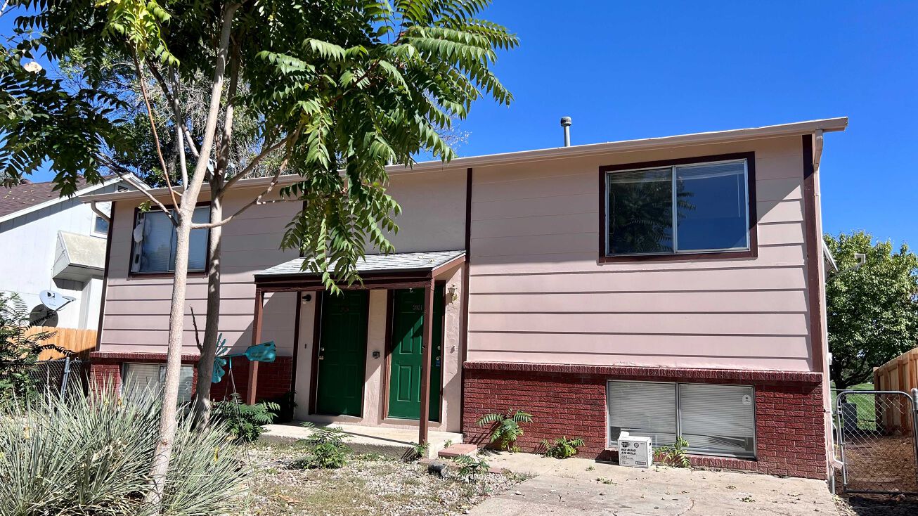 Pictures of Multifamily property located at 2024 - 2026 Lincoln Street, Longmont, CO 80501 for sales - image #1
